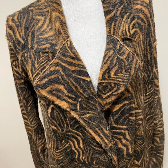 Free People Long Animal Cardi in a tiger print outer shell size S - Picture 7 of 12